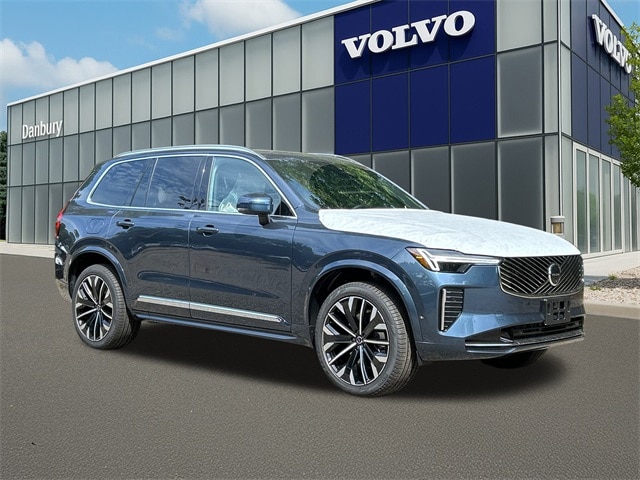 2026 Volvo XC90 Plus's photo