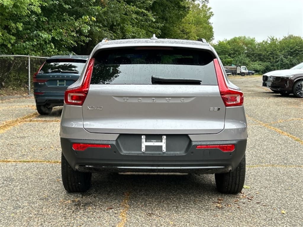New 2026 Volvo XC40 B5 Plus SUV
