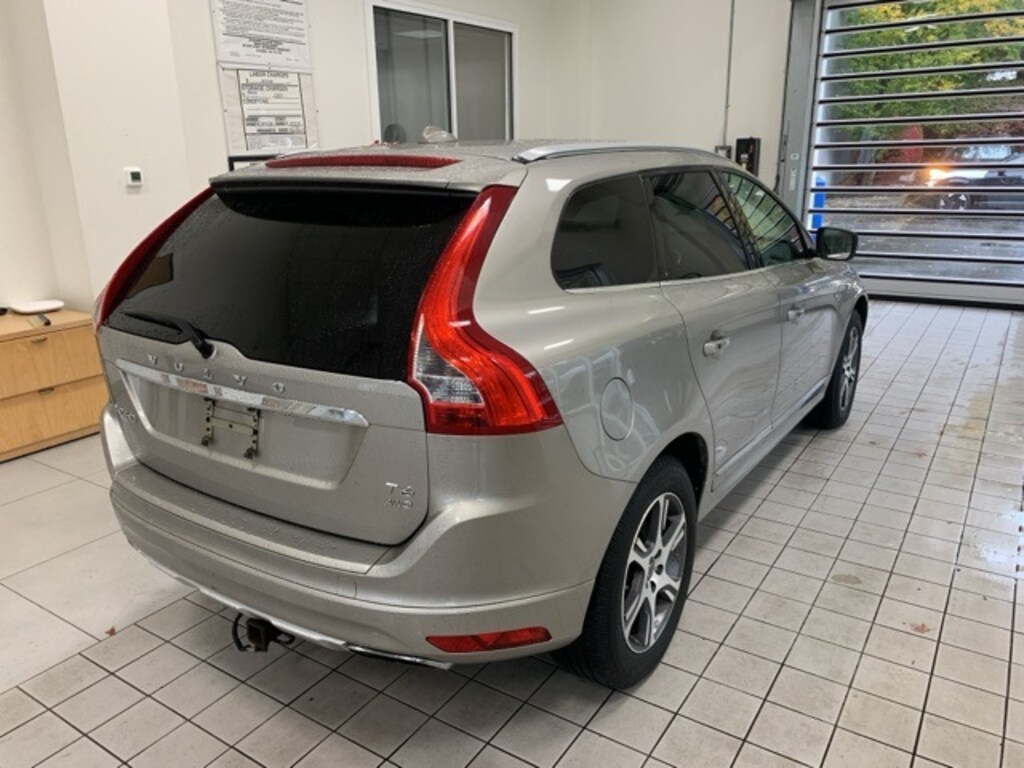 Used 2015 Volvo XC60 T6 SUV