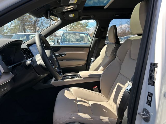 2026 Volvo XC90 Plus - Photo 10