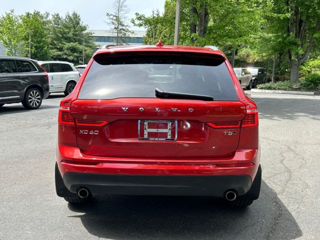 Used 2019 Volvo XC60 T5 Momentum SUV