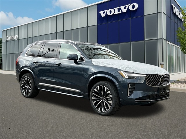 2026 Volvo XC90 Plus's photo