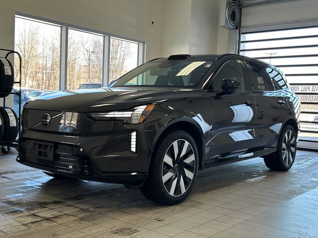 2025 Volvo EX90 Twin Motor Performance Plus 7-Seater's photo