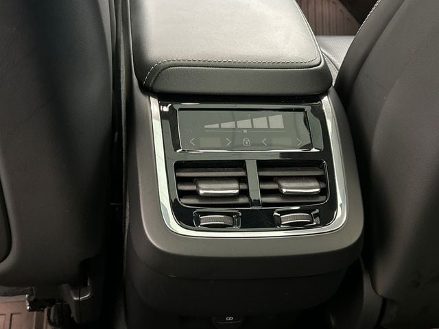 2022 Volvo XC60 Inscription - Photo 26