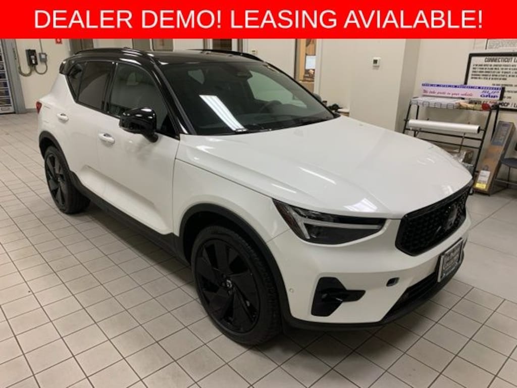 Used 2026 Volvo XC40 B5 Ultra Black Edition SUV