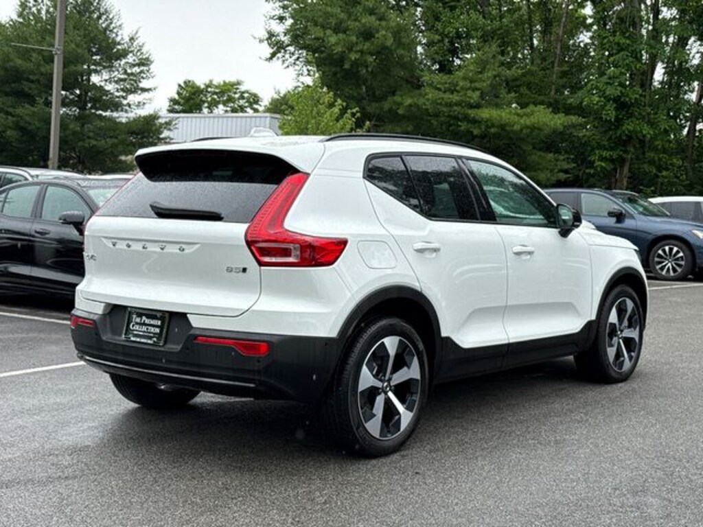 Used 2026 Volvo XC40 B5 Plus SUV
