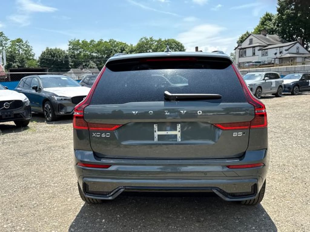 New 2026 Volvo XC60 B5 Plus SUV