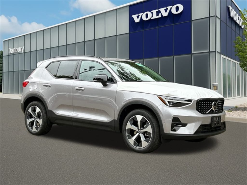 New 2026 Volvo XC40 B5 Plus SUV