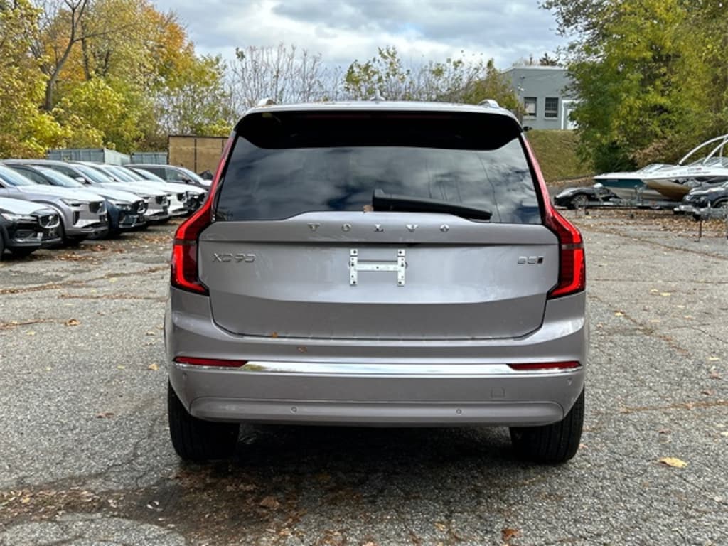 New 2026 Volvo XC90 B5 Core SUV