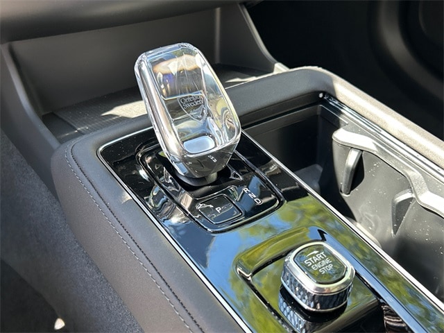 2026 Volvo XC90 Ultra - Photo 16