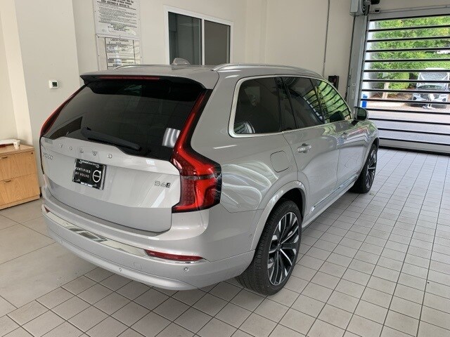 2025 Volvo XC90 Plus photo 4