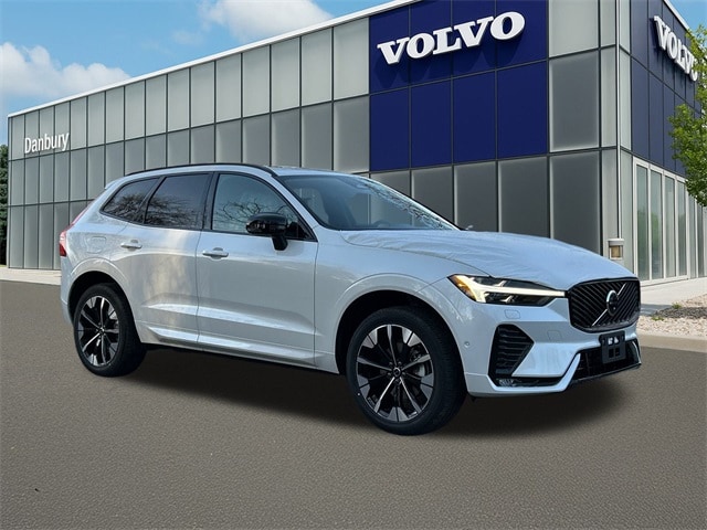 2026 Volvo XC60 Plus's photo