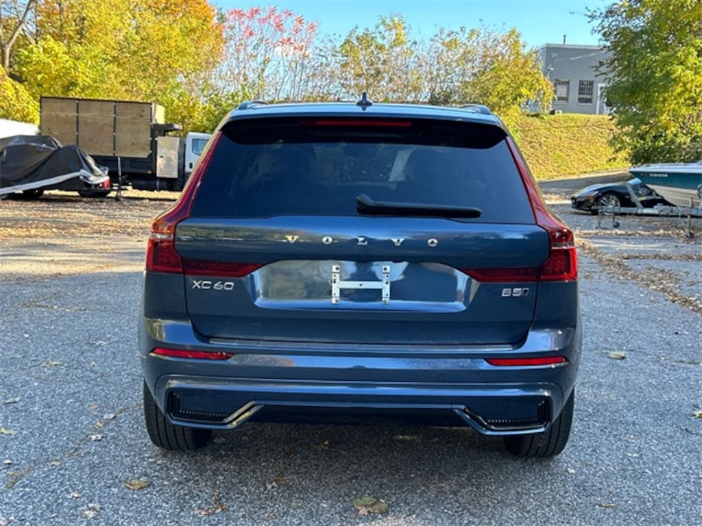 New 2026 Volvo XC60 B5 Plus SUV