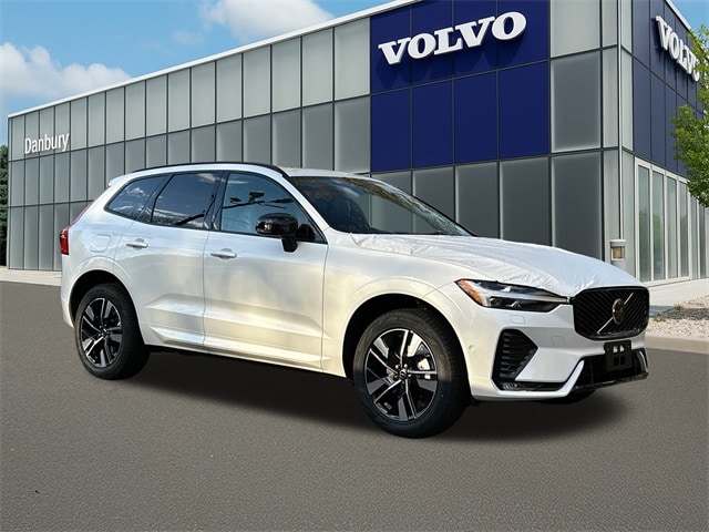 2026 Volvo XC60 Plus's photo