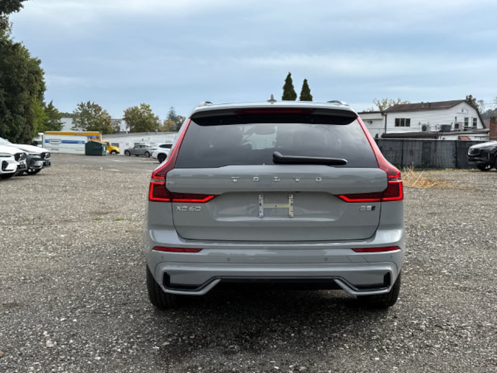 Used 2027 Volvo XC60 B5 Plus SUV