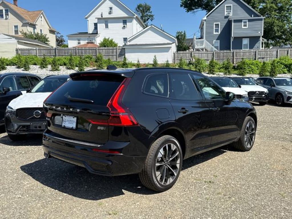 New 2026 Volvo XC60 B5 Plus SUV