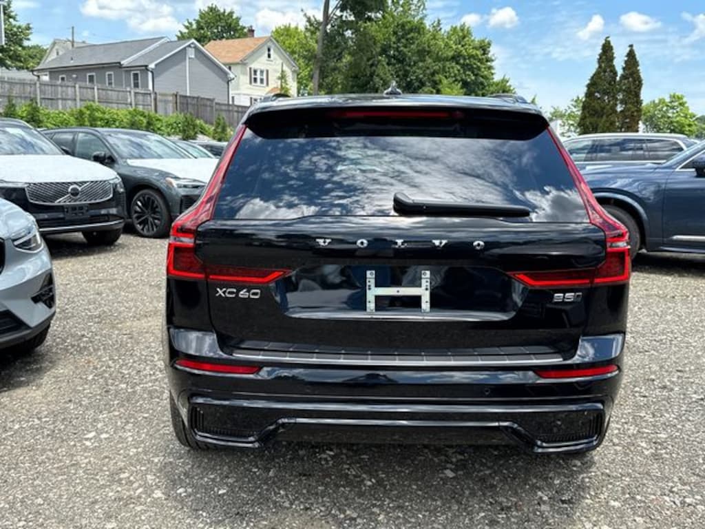 New 2026 Volvo XC60 B5 Plus SUV
