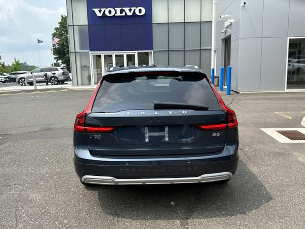 Certified 2025 Volvo V90 Cross Country B6 Wagon