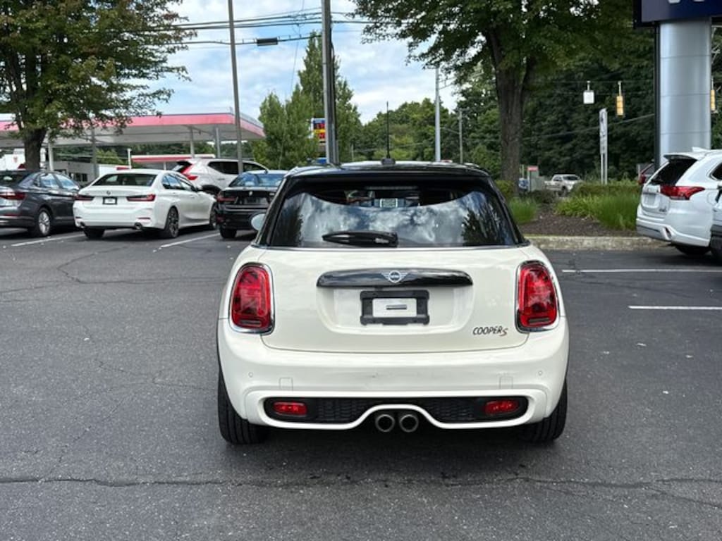 Used 2019 MINI Hardtop 4 Door Classic Hatchback