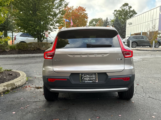 Certified 2024 Volvo XC40 B5 Core SUV