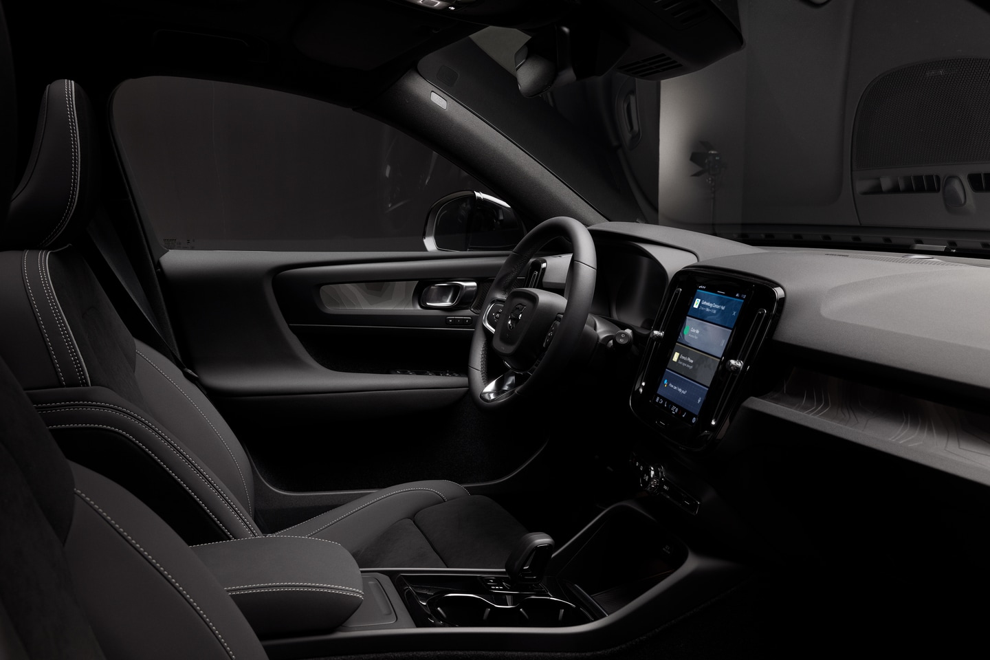 2026 Volvo XC40 