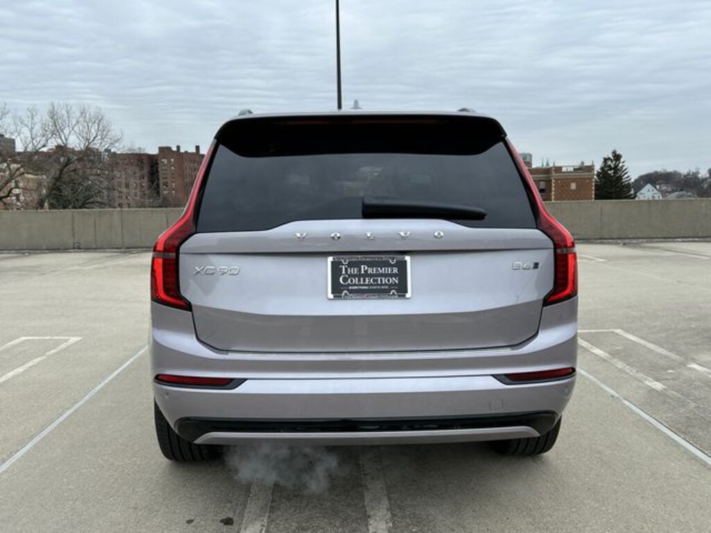 New 2026 Volvo XC90 B6 Ultra Dark Theme 6-Seater SUV