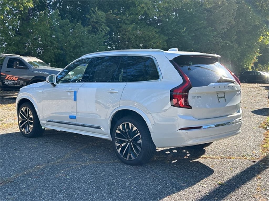 New 2026 Volvo XC90 B6 Plus 7-Seater SUV