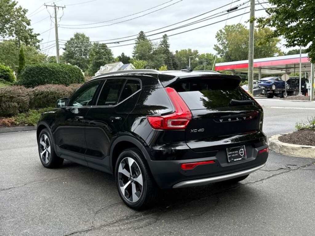 Certified 2025 Volvo XC40 B5 Core SUV