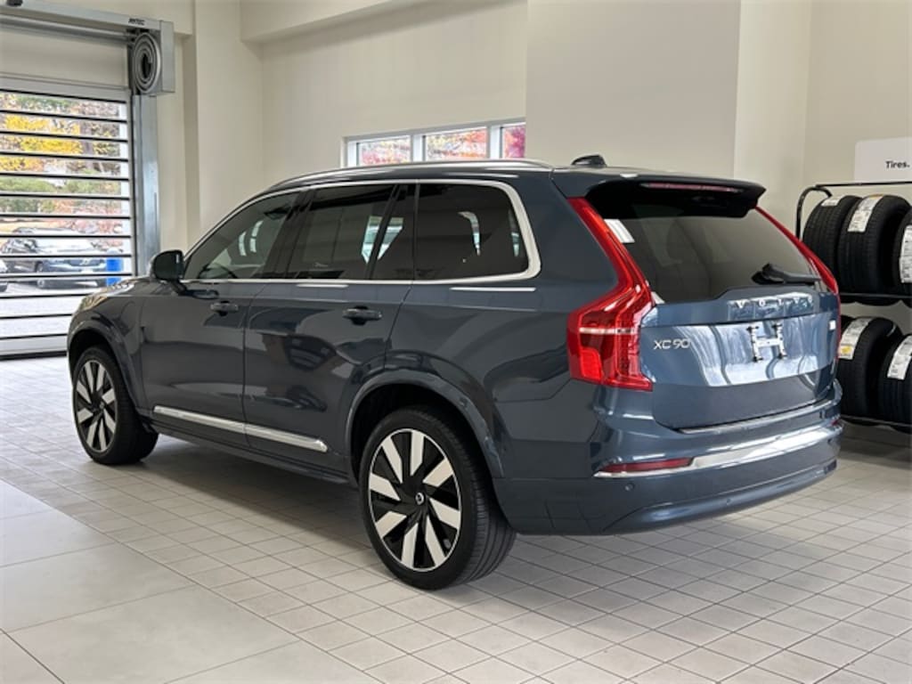 Certified 2024 Volvo XC90 plug-in hybrid T8 Plus Bright Theme 7 Passenger SUV