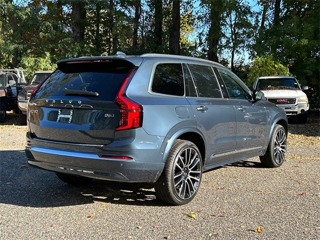 2026 Volvo XC90 Plus photo 2