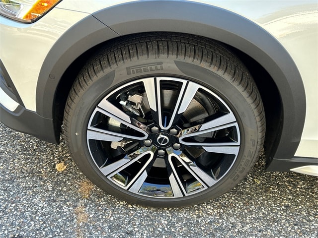 2026 Volvo V60 Cross Country Ultra - Photo 6