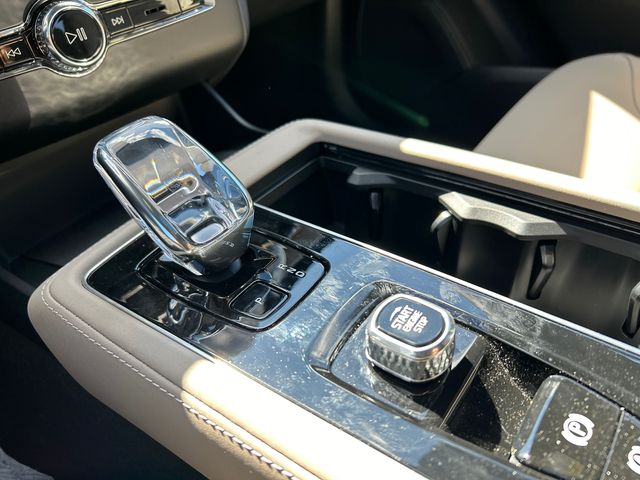 2026 Volvo XC90 Plus - Photo 19