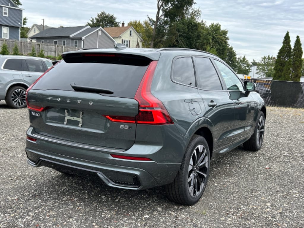 New 2027 Volvo XC60 B5 Plus SUV