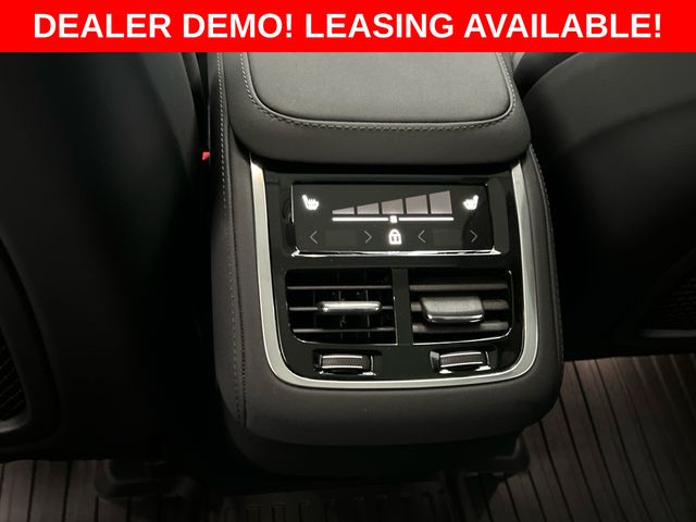 2026 Volvo XC90 Plus - Photo 25