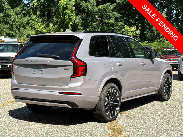 2026 Volvo XC90 Ultra - Photo 2