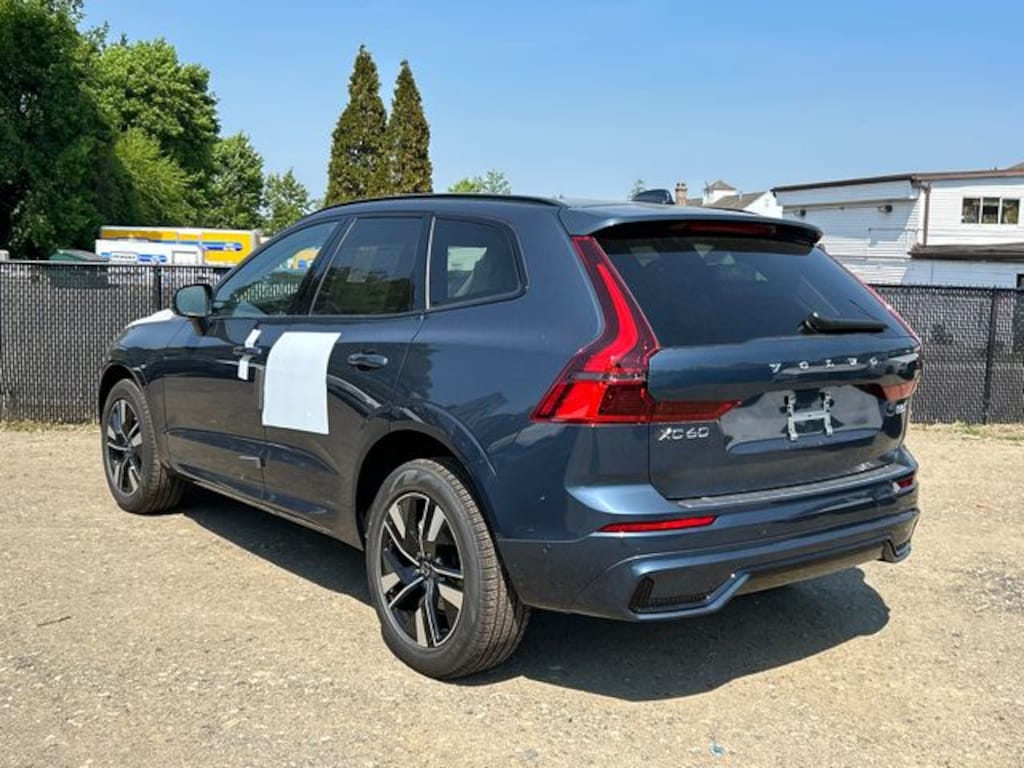 New 2026 Volvo XC60 B5 Plus SUV