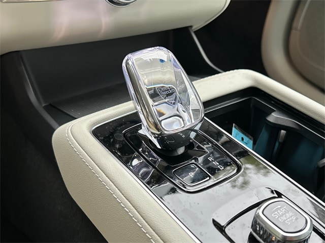 2026 Volvo XC90 Ultra - Photo 16