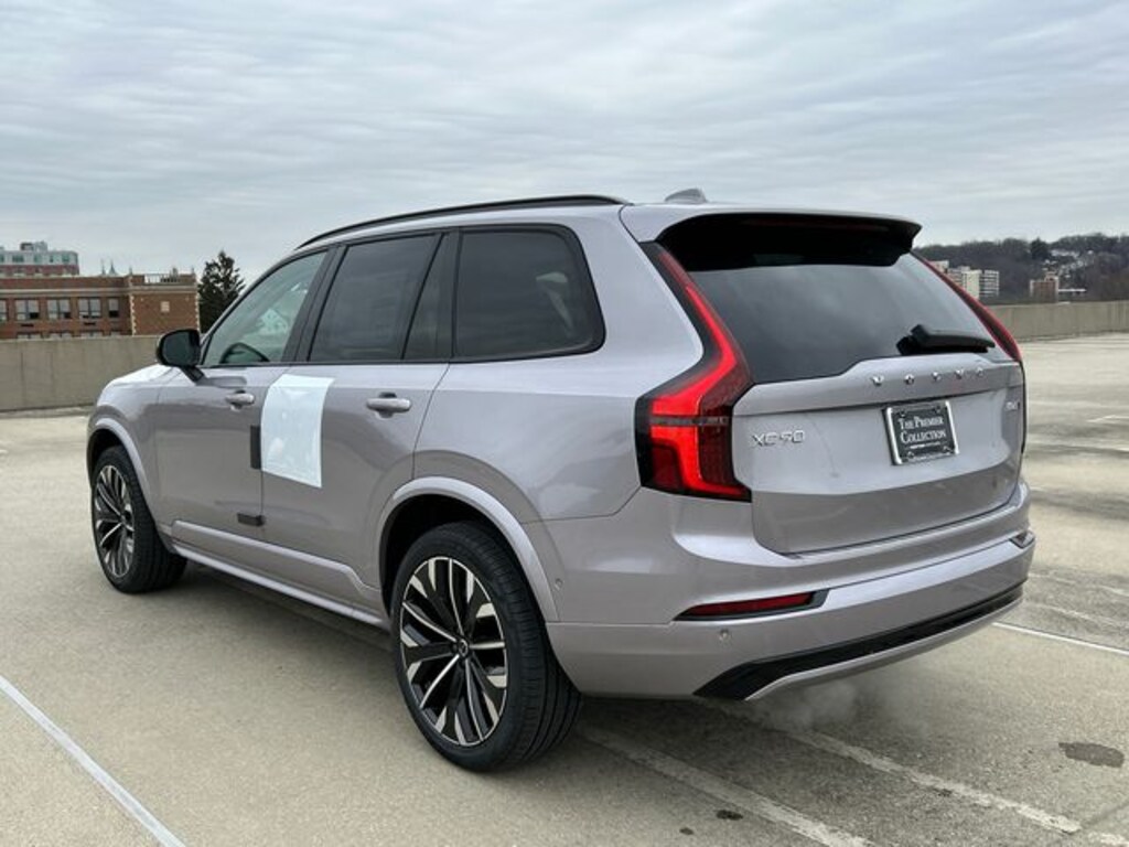 New 2026 Volvo XC90 B6 Ultra Dark Theme 6-Seater SUV