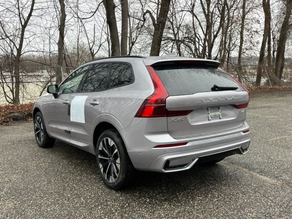 New 2026 Volvo XC60 B5 Plus SUV