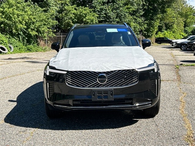 2026 Volvo XC90 Plus photo 2
