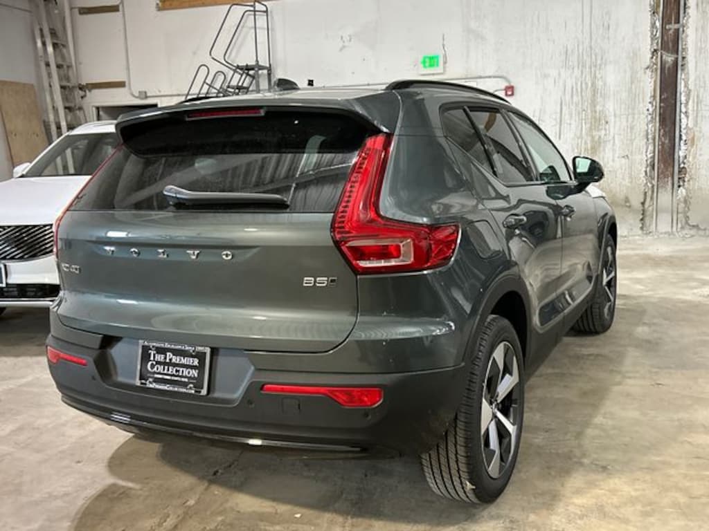 New 2026 Volvo XC40 B5 Plus SUV