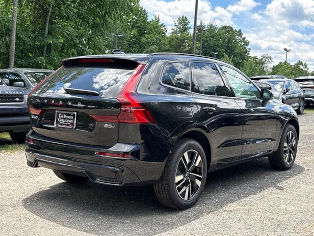 New 2026 Volvo XC60 B5 Core SUV