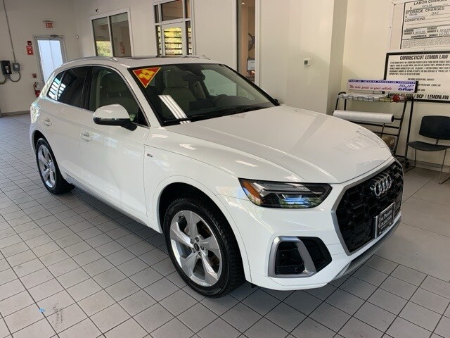 2022 Audi Q5 45 S line Premium Plus photo 3