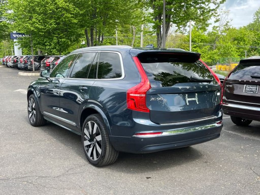 Certified 2024 Volvo XC90 plug-in hybrid Ultimate SUV