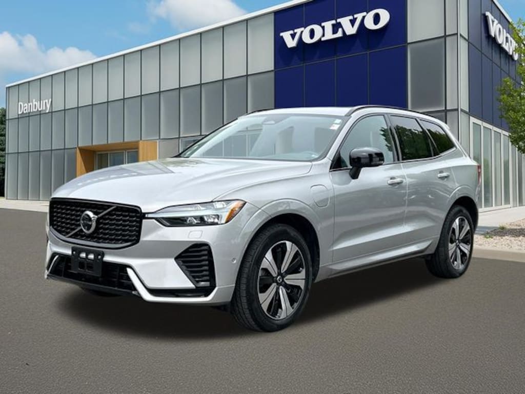 Certified 2024 Volvo XC60 plug-in hybrid T8 Plus Dark Theme SUV
