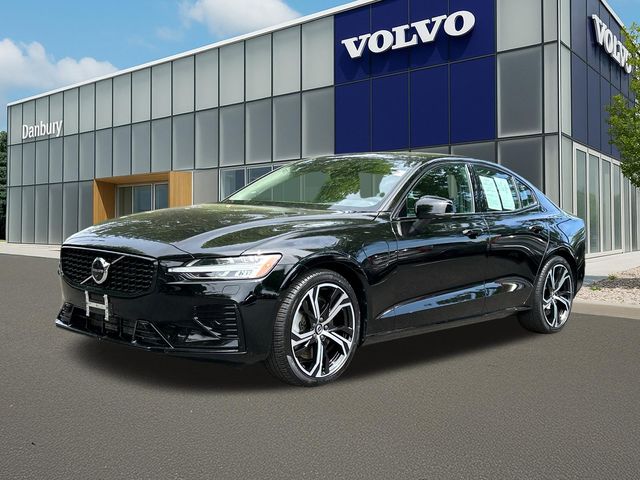 2023 Volvo S60 T8 Recharge Plus Dark Theme AWD's photo