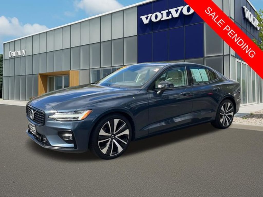 Used 2022 Volvo S60 B5 Momentum Sedan