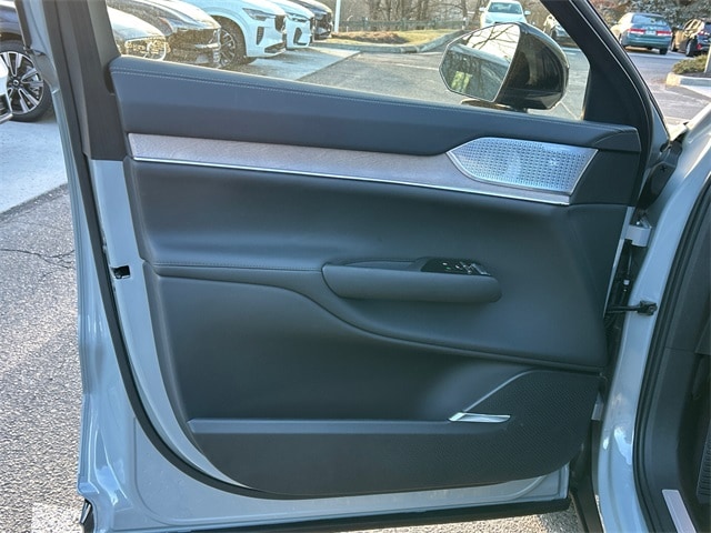 2025 Volvo EX90 Ultra - Photo 9