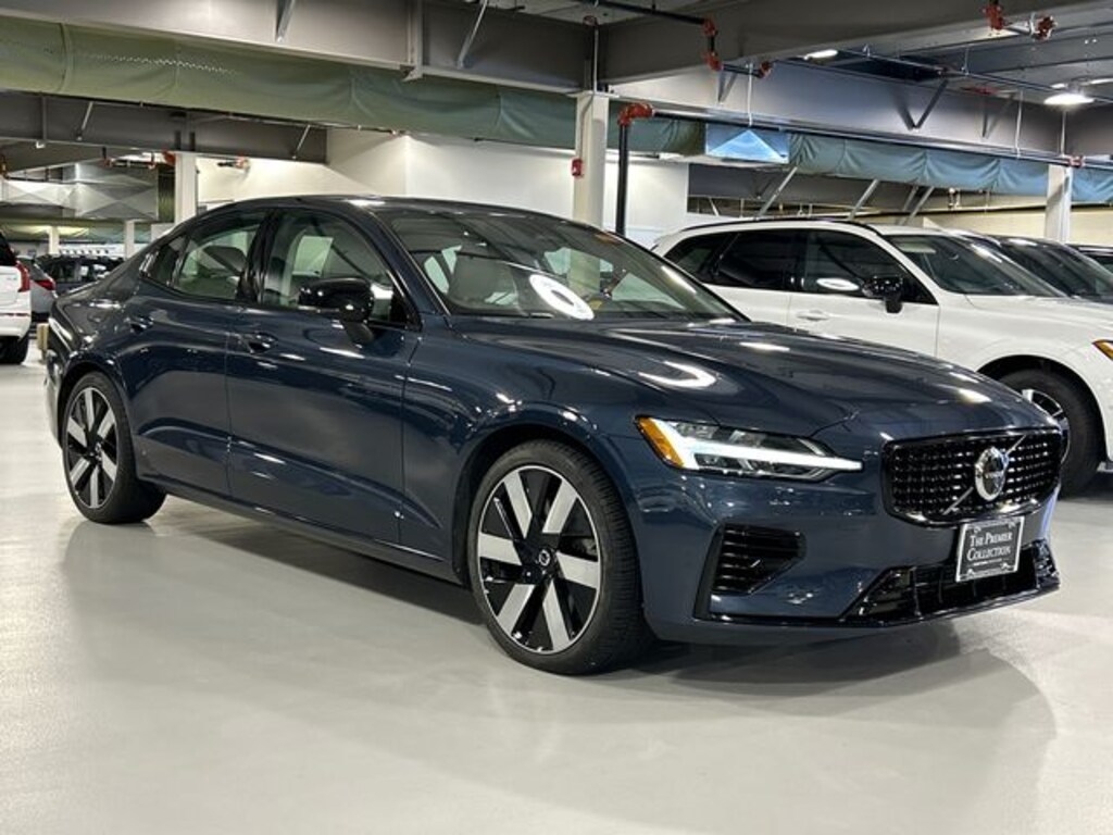 Used 2024 Volvo S60 plug-in hybrid T8 Plus Dark Theme Sedan