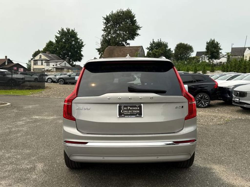 Used 2024 Volvo XC90 B5 Core SUV